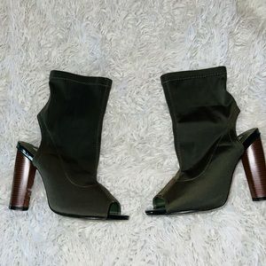 Cape Robbin Olive heels